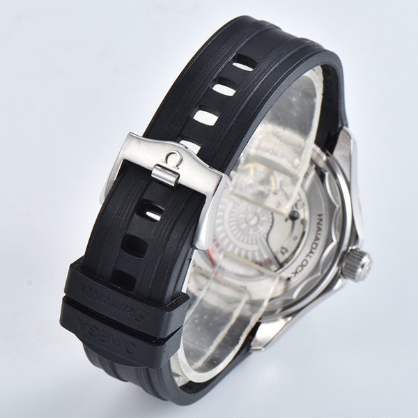 オメガ時計着用イメージ